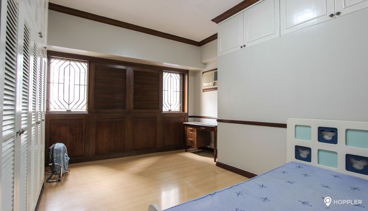 "2BR Condo for Rent in Paseo Parkview Suites, Salcedo Village, Makati"05