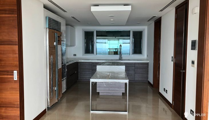 "3BR Condo for Rent in Two Roxas Triangle, Salcedo Village, Makati"06