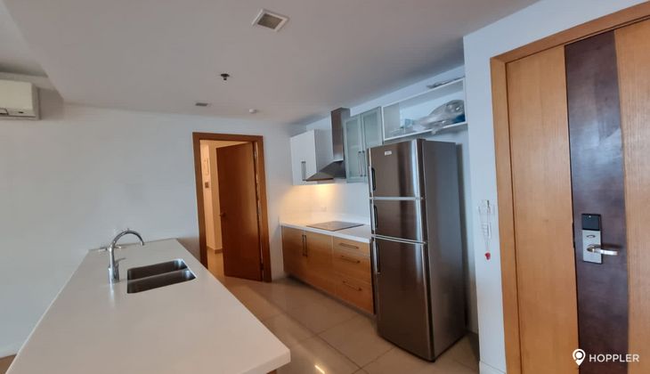 "2BR Condo for Rent in Park Terraces, San Lorenzo Village, Makati"06