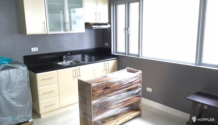 "Studio Condo for Rent in Morgan Suites Executive Residences, McKinley Hill, Taguig"03
