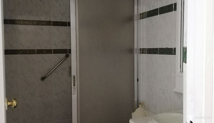 "2BR Condo for Rent in Asian Mansion II, Legazpi Village, Makati"09