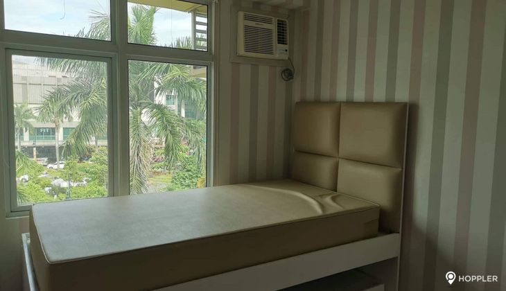 "2BR Condo for Rent in Two Serendra, BGC - Bonifacio Global City, Taguig"04