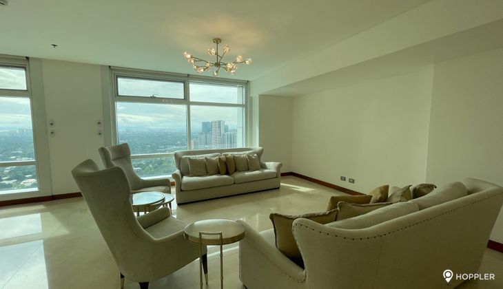 "3BR Condo for Rent in Two Roxas Triangle, Salcedo Village, Makati"03