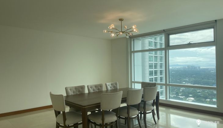 "3BR Condo for Rent in Two Roxas Triangle, Salcedo Village, Makati"04