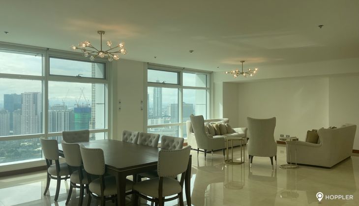 "3BR Condo for Rent in Two Roxas Triangle, Salcedo Village, Makati"05