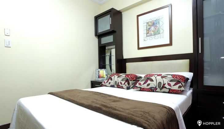 "1BR Condo for Rent in Le Mirage, Malate, Manila"02