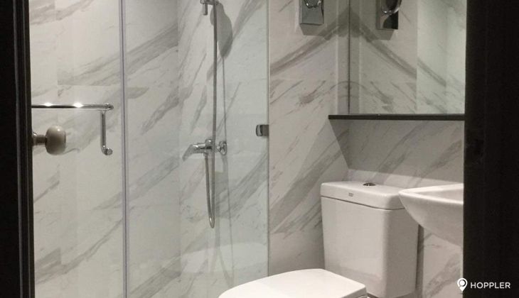 "Studio Condo for Rent in BSA Suites, Legazpi Village, Makati"03