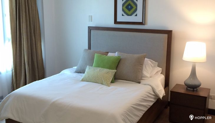 "1BR Condo for Rent in The Residences at Greenbelt, Legazpi Village, Makati"04