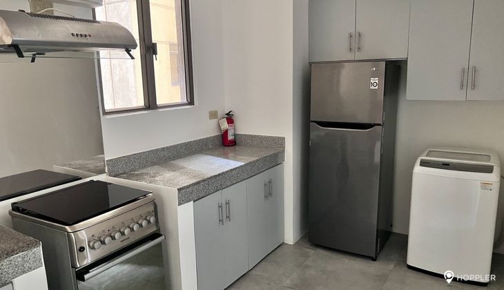 "1BR Condo for Rent in Paseo Parkview Suites, Salcedo Village, Makati"04