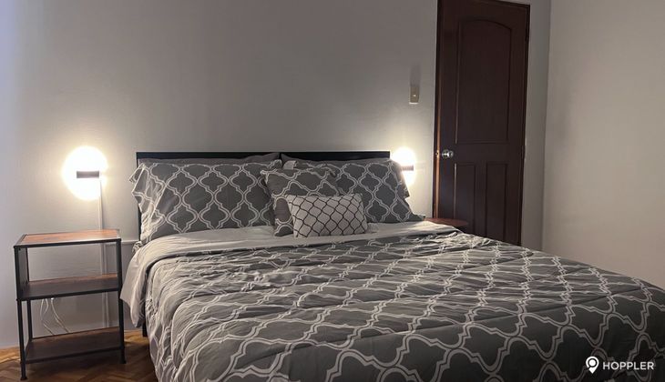 "1BR Condo for Rent in Paseo Parkview Suites, Salcedo Village, Makati"06