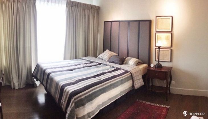 "1BR Condo for Rent in Edades Tower and Garden Villas, Rockwell Center, Makati"05