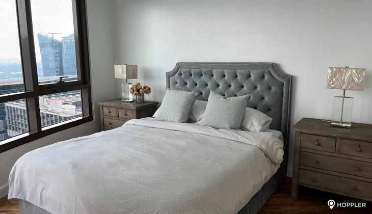"2BR Condo for Rent in Joya Lofts and Towers, Rockwell Center, Makati"02
