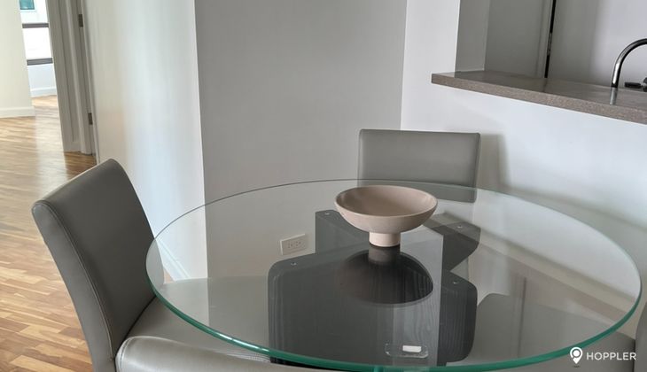 "2BR Condo for Rent in Joya Lofts and Towers, Rockwell Center, Makati"03