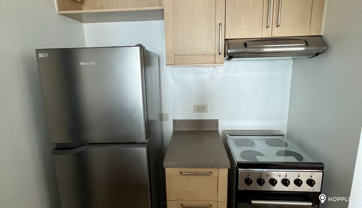 "2BR Condo for Rent in Joya Lofts and Towers, Rockwell Center, Makati"04