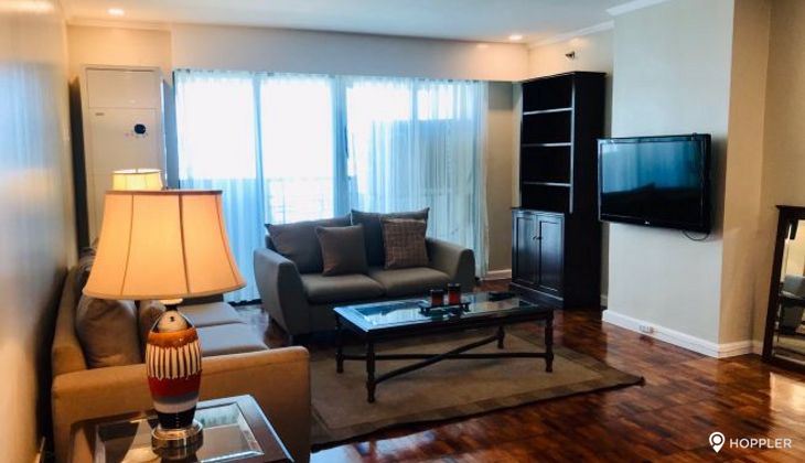 "3BR Condo for Rent in Classica Tower Condominium, Salcedo Village, Makati"02