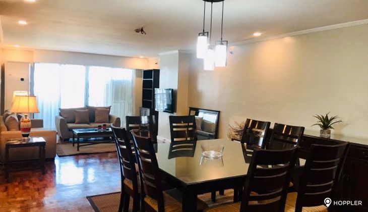 "3BR Condo for Rent in Classica Tower Condominium, Salcedo Village, Makati"04