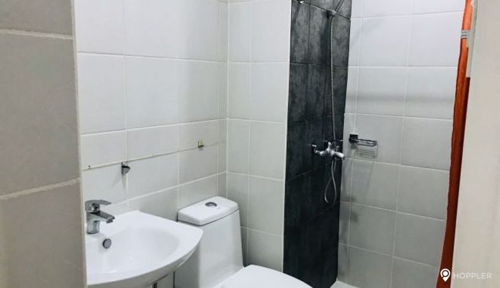 "3BR Condo for Rent in Classica Tower Condominium, Salcedo Village, Makati"08