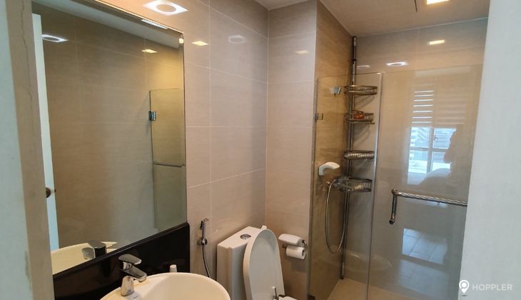 "1BR Condo for Rent in 8 Forbes Town Road, BGC - Bonifacio Global City, Taguig"06