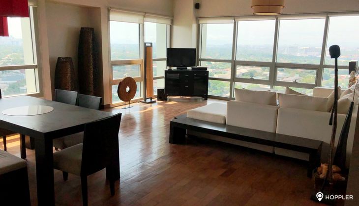 "2BR Condo for Rent in The Residences at Greenbelt, Legazpi Village, Makati"02