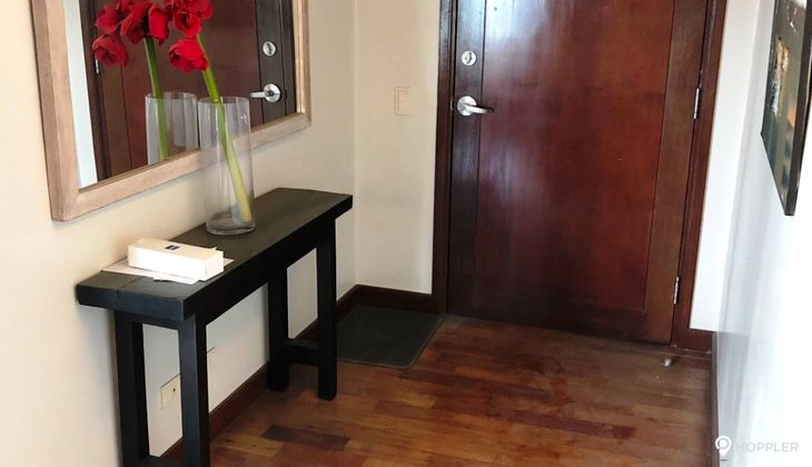 "2BR Condo for Rent in The Residences at Greenbelt, Legazpi Village, Makati"05