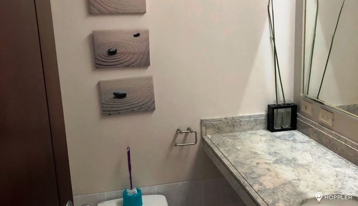 "2BR Condo for Rent in The Residences at Greenbelt, Legazpi Village, Makati"09
