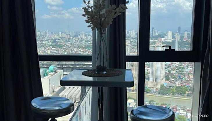 "Studio Condo for Rent in Century Spire, Poblacion, Makati"02