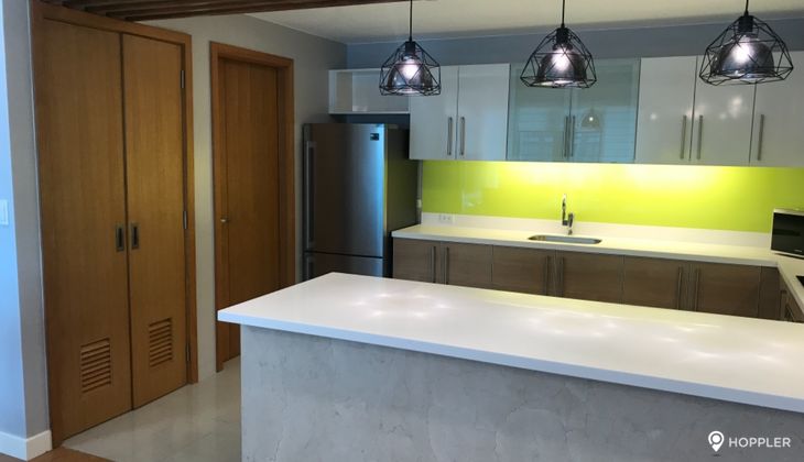 "1BR Condo for Rent in Park Terraces, San Lorenzo Village, Makati"05