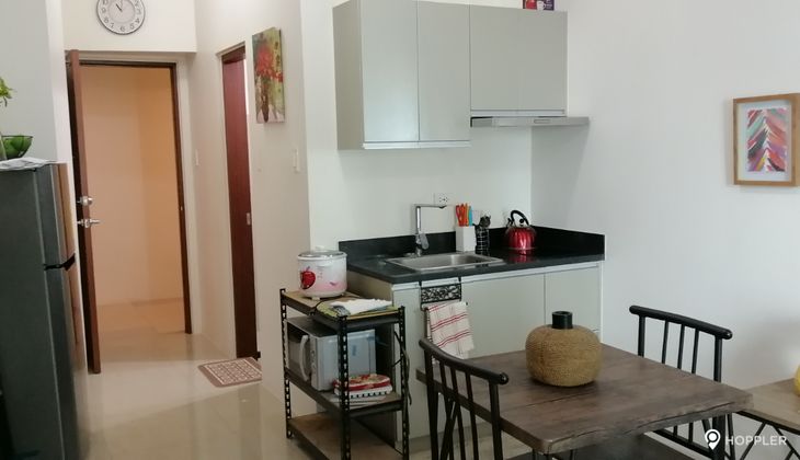 "Studio Condo for Rent in Beacon Tower, Legazpi Village, Makati"02