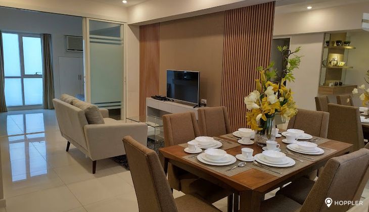 "1BR Condo for Rent in Senta, Legazpi Village, Makati"02