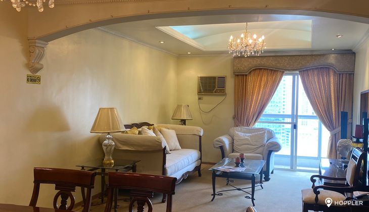 "3BR Condo for Rent in Elizabeth Place, Salcedo Village, Makati"02
