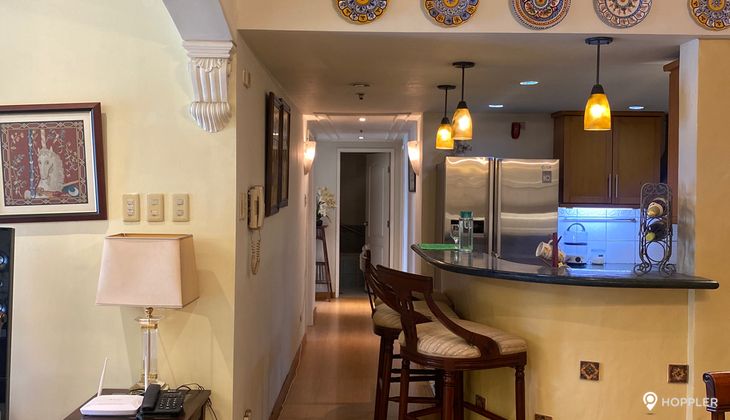 "3BR Condo for Rent in Elizabeth Place, Salcedo Village, Makati"06