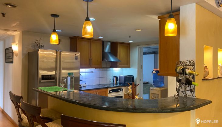 "3BR Condo for Rent in Elizabeth Place, Salcedo Village, Makati"07