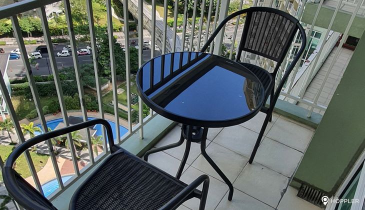 "1BR Condo for Rent in Red Oak at Two Serendra, BGC - Bonifacio Global City, Taguig"10