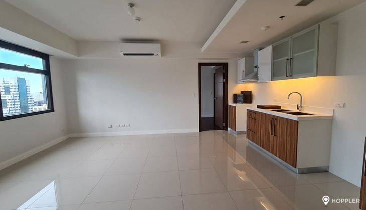 "2BR Condo for Rent in The Alcoves, Cebu City Business Park, Cebu"02