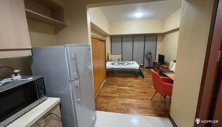 "Studio Condo for Rent in Mosaic at Greenbelt, Legazpi Village, Makati"04