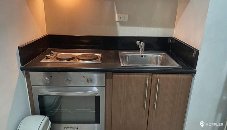 "Studio Condo for Rent in Greenbelt Madison, Legazpi Village, Makati"06