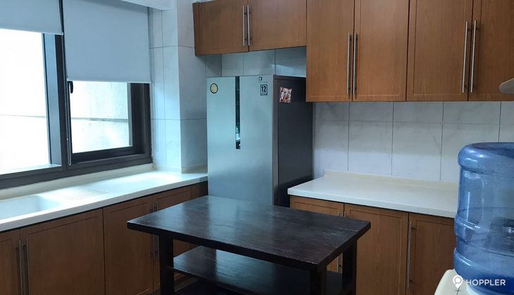 "2BR Condo for Rent in The Shang Grand Tower, Legazpi Village, Makati"02