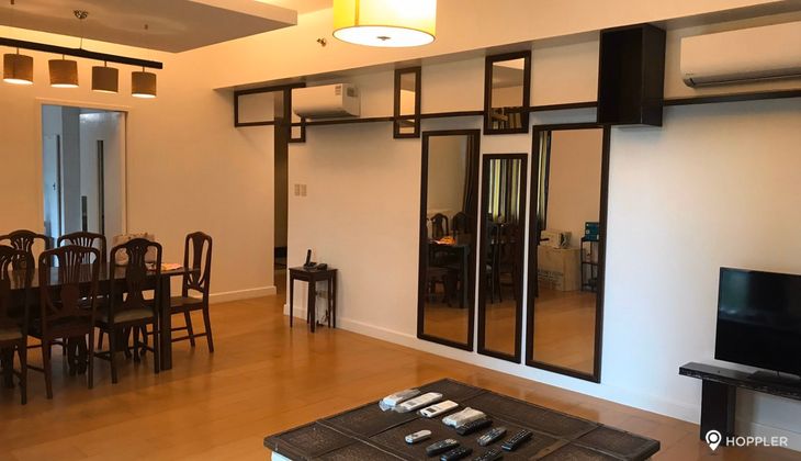 "2BR Condo for Rent in The Shang Grand Tower, Legazpi Village, Makati"05