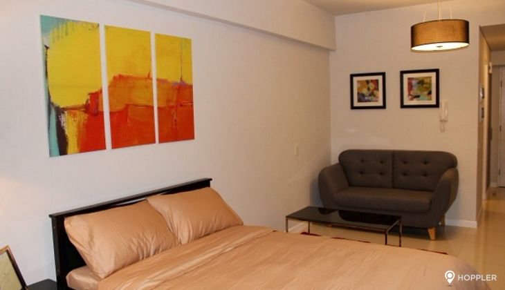 "Studio Condo for Rent in Senta, Legazpi Village, Makati"02