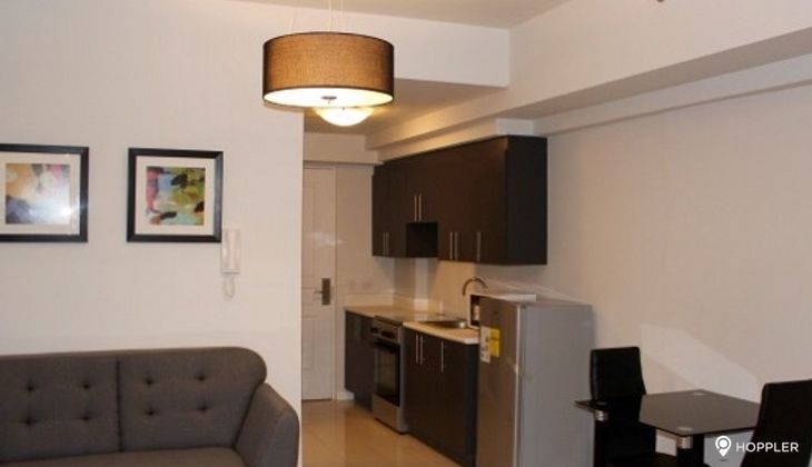 "Studio Condo for Rent in Senta, Legazpi Village, Makati"03