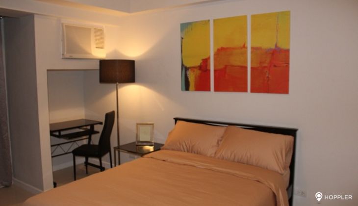 "Studio Condo for Rent in Senta, Legazpi Village, Makati"06