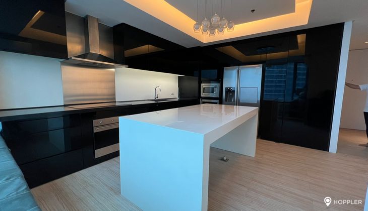 "2BR Condo for Rent in Alphaland Makati Place, Bel-Air Village, Makati"04