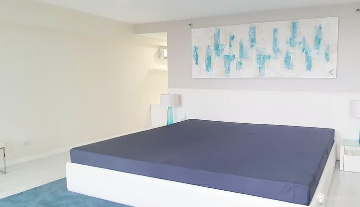 "4BR Condo for Rent in Arya Residences, BGC - Bonifacio Global City, Taguig"01