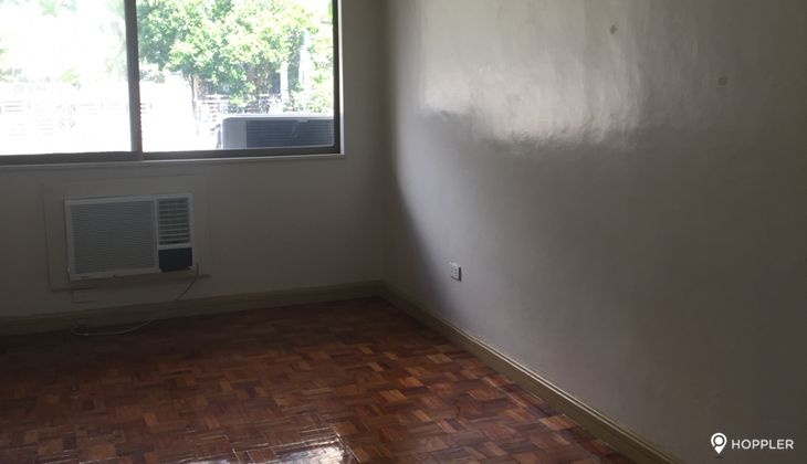 "2BR Condo for Rent in Century Plaza, Legazpi Village, Makati"06