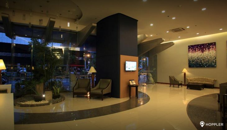 "1BR Condo for Rent in The Malayan Plaza, Ortigas Center, Pasig"10