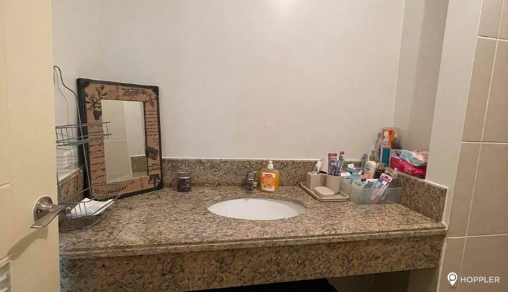 "2BR Condo for Rent in Brio Tower, Guadalupe Viejo, Makati"08