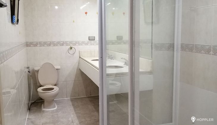 "3BR Condo for Rent in One Lafayette Square, Salcedo Village, Makati"08