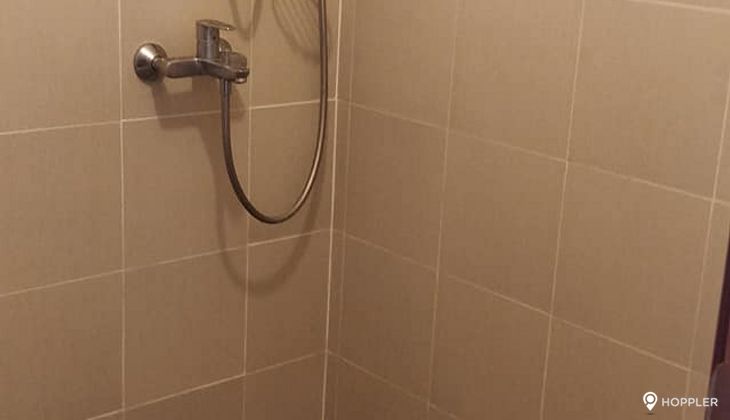 "Studio Condo for Rent in Eton Tower, Legazpi Village, Makati"08