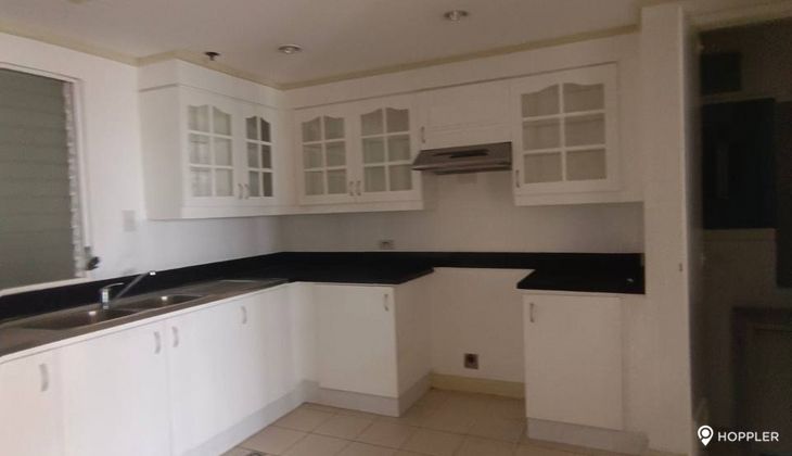 "3BR Condo for Rent in Splendido Gardens Salcedo, Salcedo Village, Makati"04