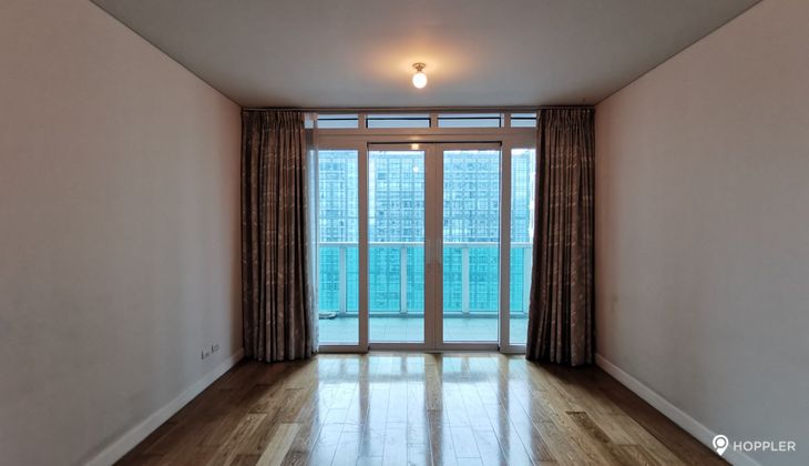 "2BR Condo for Rent in Park Terraces, San Lorenzo Village, Makati"02